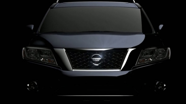 Nissan Pathfinder 2013 виз спереди