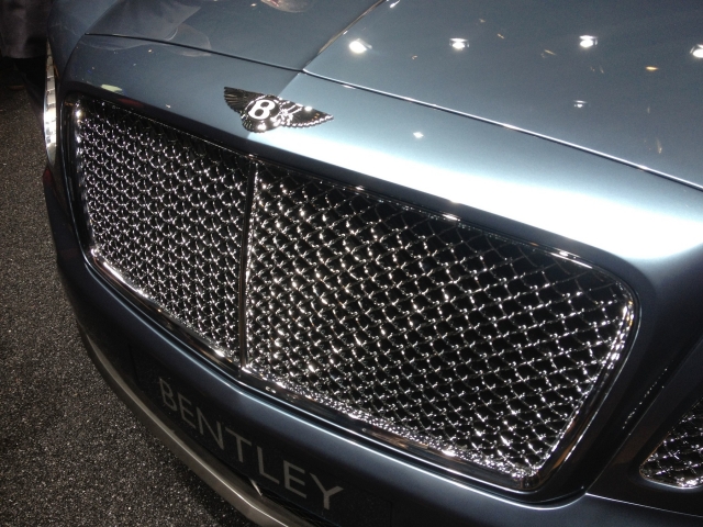 Bentley EXP 9 F решетка