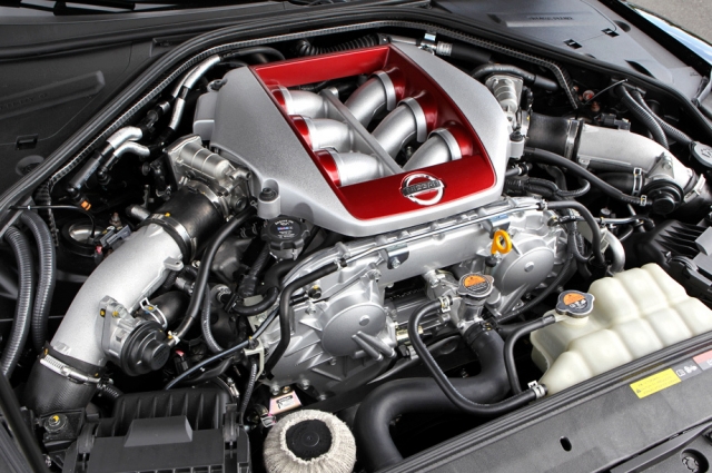 Двигатель Nissan Juke-R