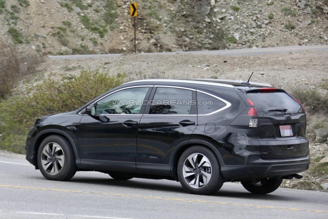 Honda CR-V 2015 Spyshot
