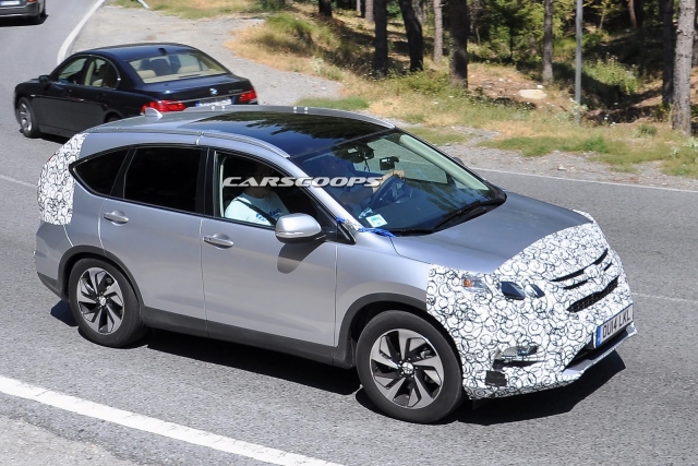 Honda CR-V 2015 Spyshot