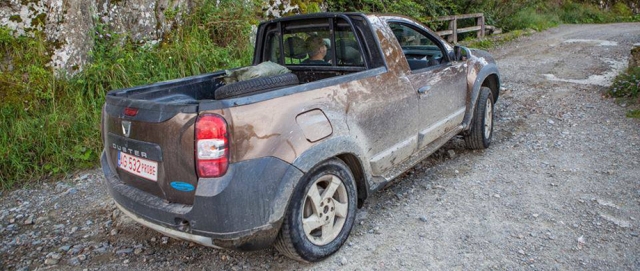 Dacia Duster Pick-Up 2015 Spyshot
