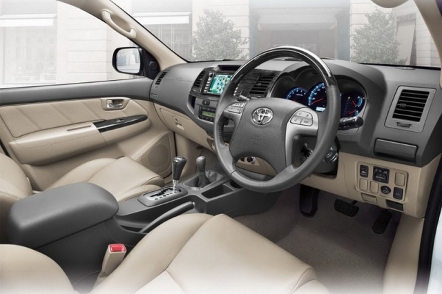 Toyota Fortuner 2.5 2015
